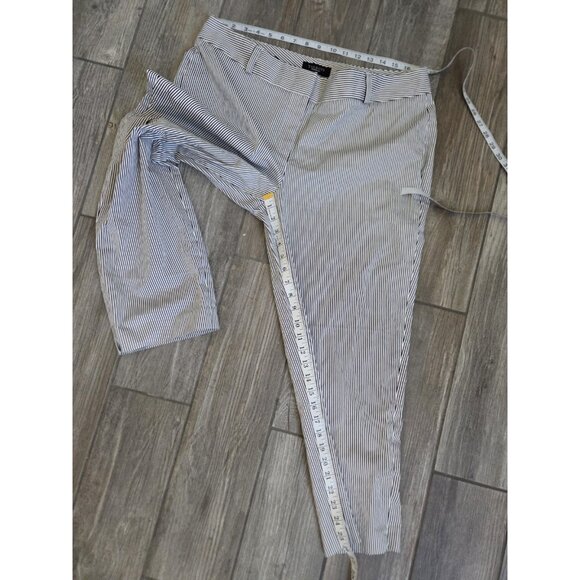 Talbots Signature Striped Capri Pants In Size 16. EUC - Picture 4 of 7